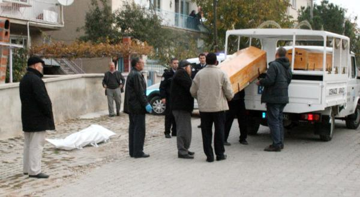 Camide Tartıştığı Kişiyi Vurdu