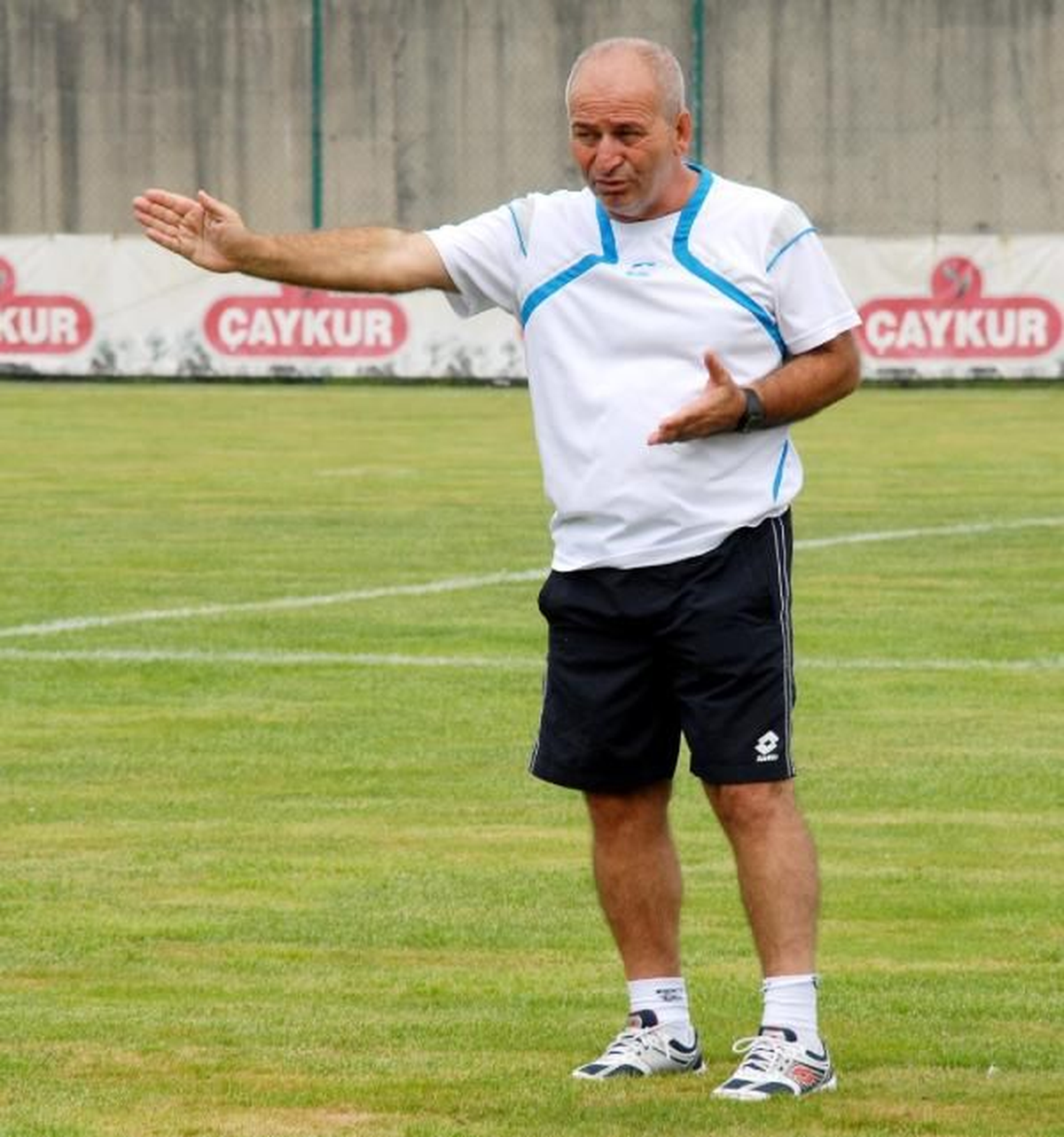 Çaykur Rizespor Teknik Direktörü Korukır."Manisaspor Deplasmanında Galibiyet Hedefine Ulaşabilmek...