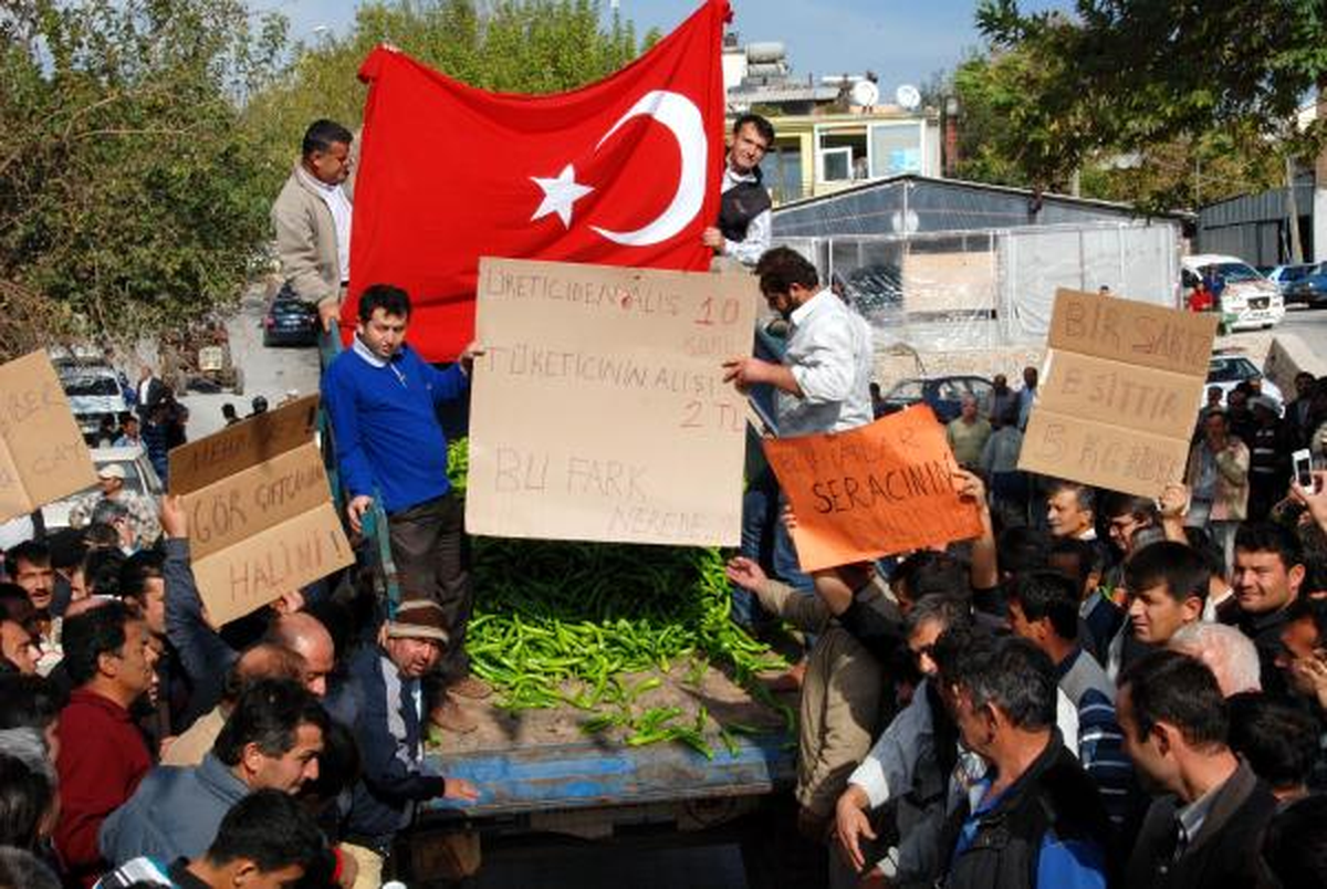 Çiftçilerden Namazlı Eylem