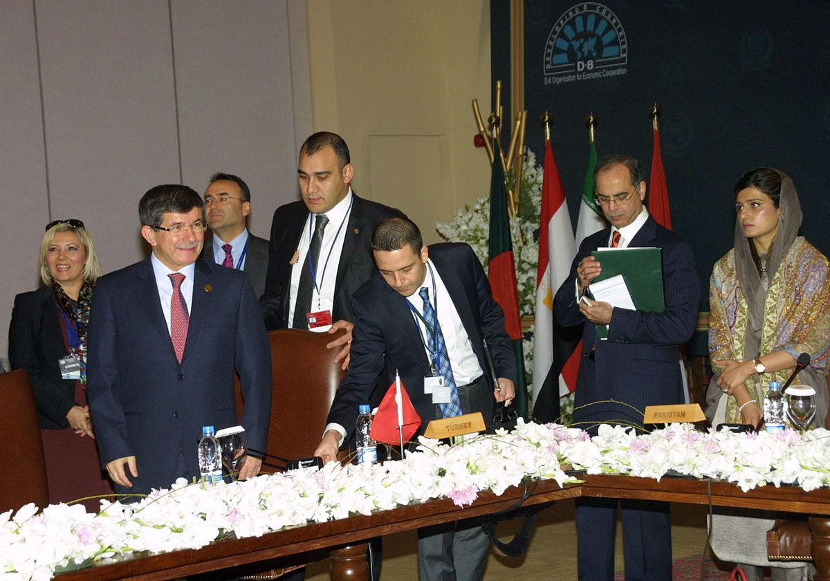 Dışişleri Bakanı Davutoğlu Pakistan\'da