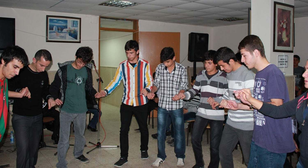 Fen Lisesi Öğrencileri Sınav Stresini Sıra Gecesinde Attı