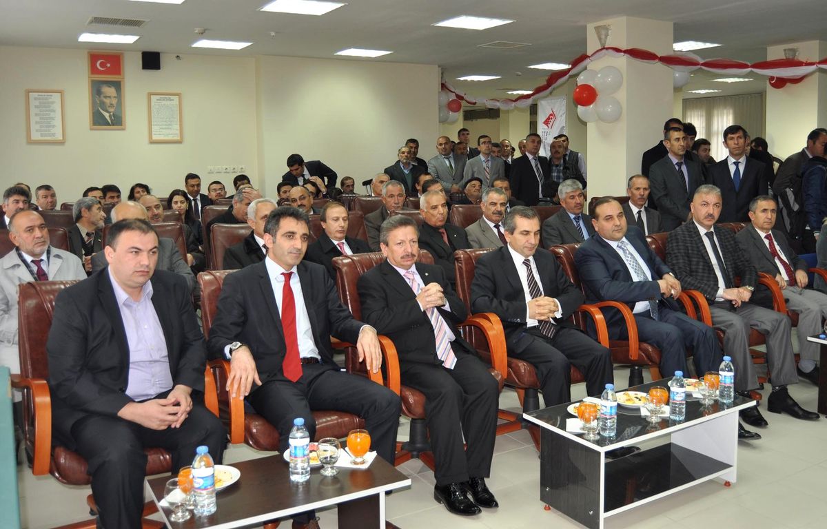 Hollanda\'daki Gurbetçilerden Yozgatlı 63 Engelliye Akülü Araba