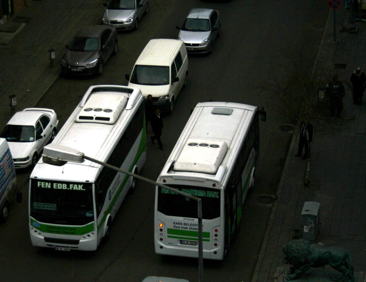 Kars\'ta Dolmuş Zammına Tepkiler Sürüyor
