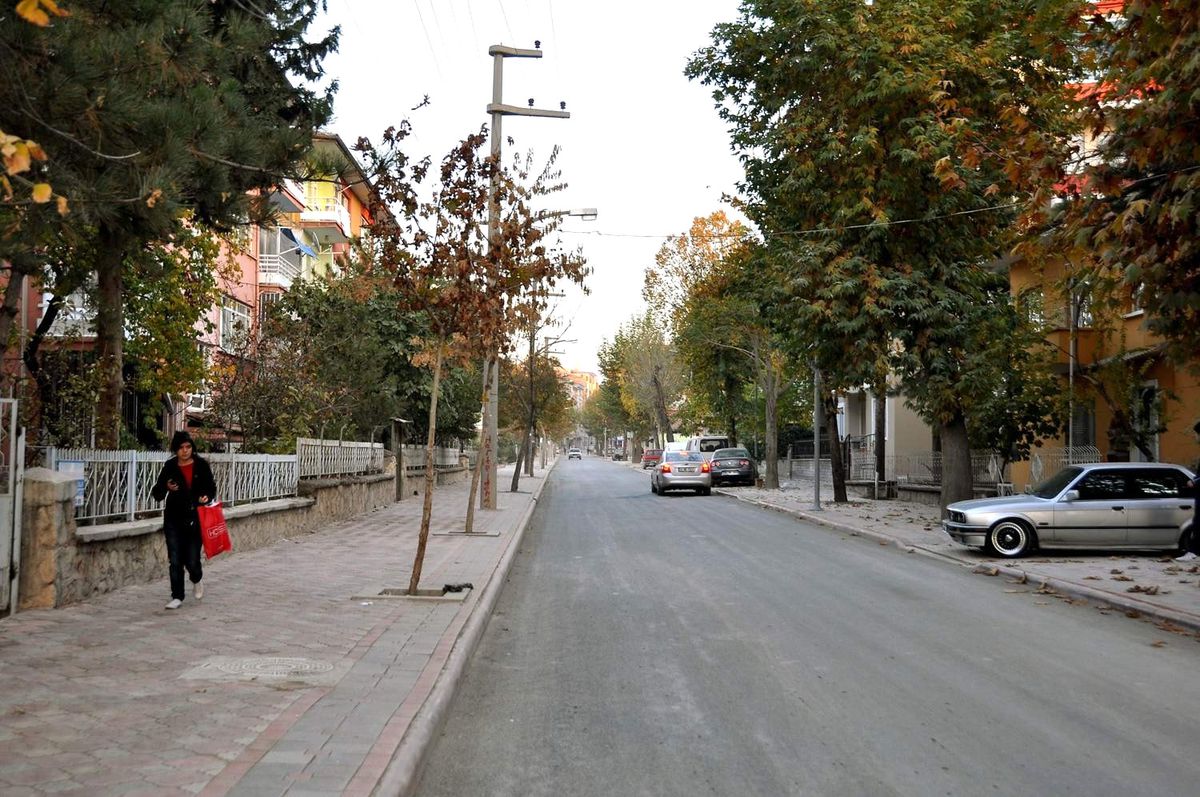 Koyunoğlu\'nda Yol Düzenleme Çalışmaları Sürüyor