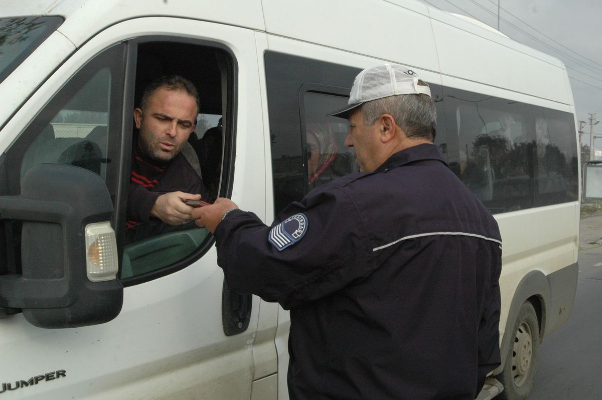 Trafik Ekipleri Denetimlerini Sürdürüyor