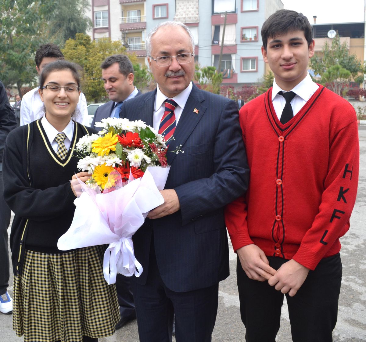Vali Daşöz, Halil Kale Fen Lisesi\'ni Ziyaret Etti
