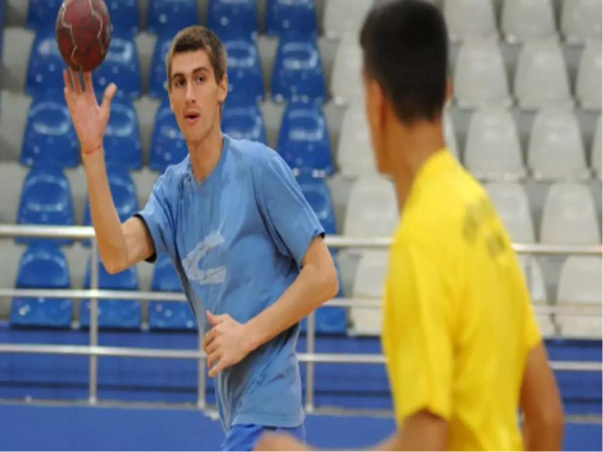 'Vefalı Hentbolcu' Parayı Hiçe Saydı