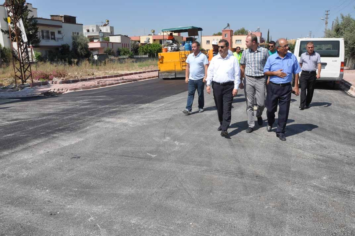 Yüreğir\'de Yol Çalışmaları