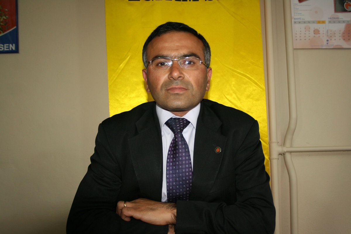 24 Kasım\'da Öğretmen Kimliklerini Bakanlığa İade Edecekler