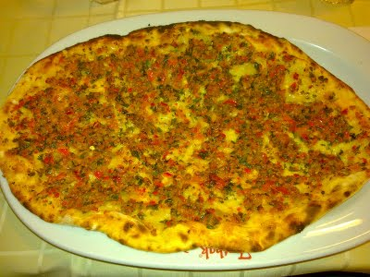 \'Acılı\' Değil \'Alçılı\' Lahmacun