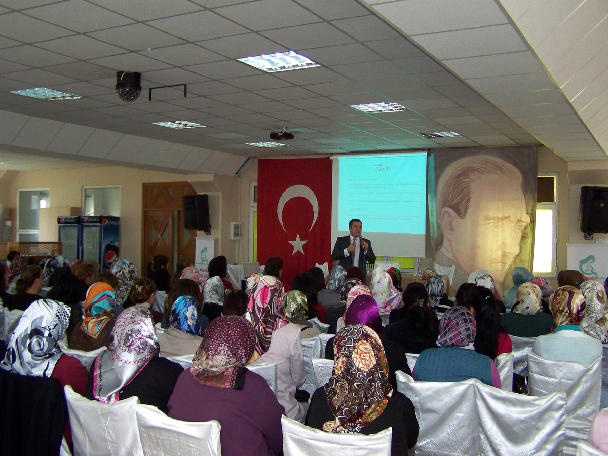 AK Parti Kadın Kolları\'ndan "A\'dan Z\'ye Kadın Sağlığı" Semineri