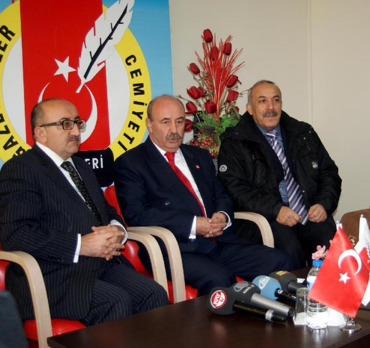 AK Parti Üyesi Yapılan CHP\'liler Yargıya Gidiyor