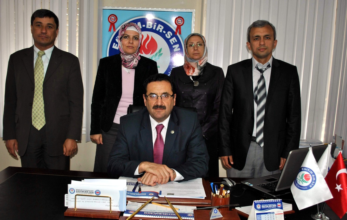 Alkoç; "24 Kasım Öğretmenler Gününü Kutlamıyoruz"