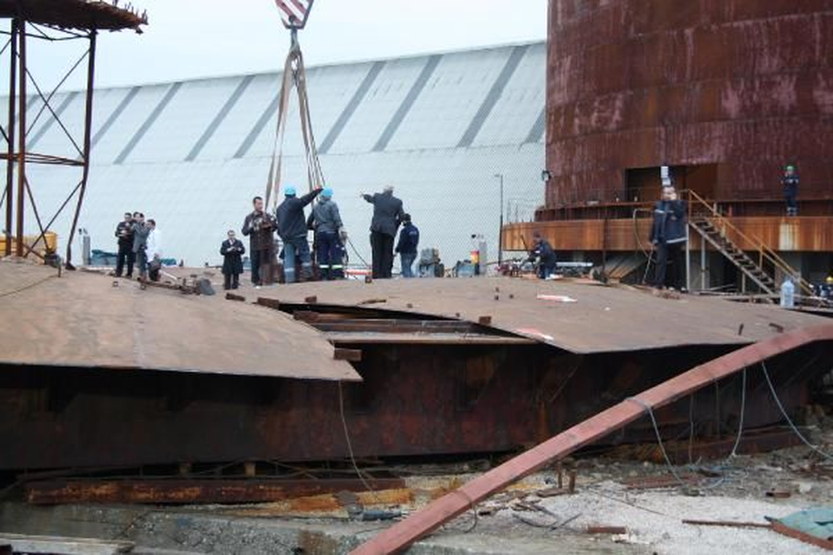 Bakır Fabrikasında Patlamanın Ardından Çatı Çöktü: 5 Ölü, 15 Yaralı