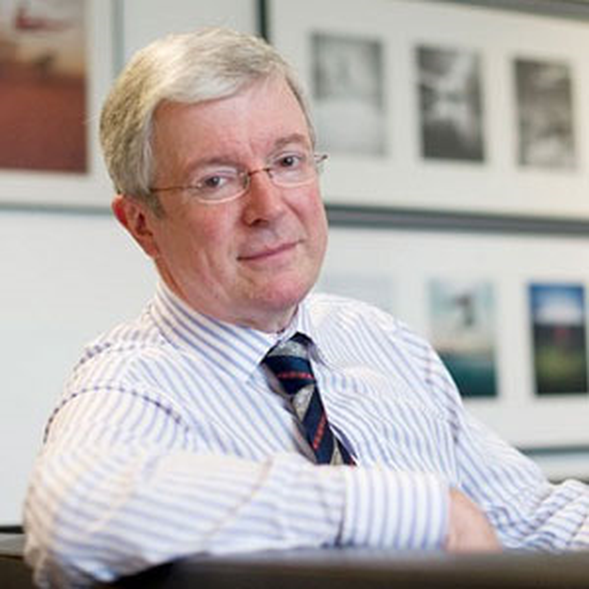 Bbc Genel Müdürlüğüne Tony Hall Getirildi