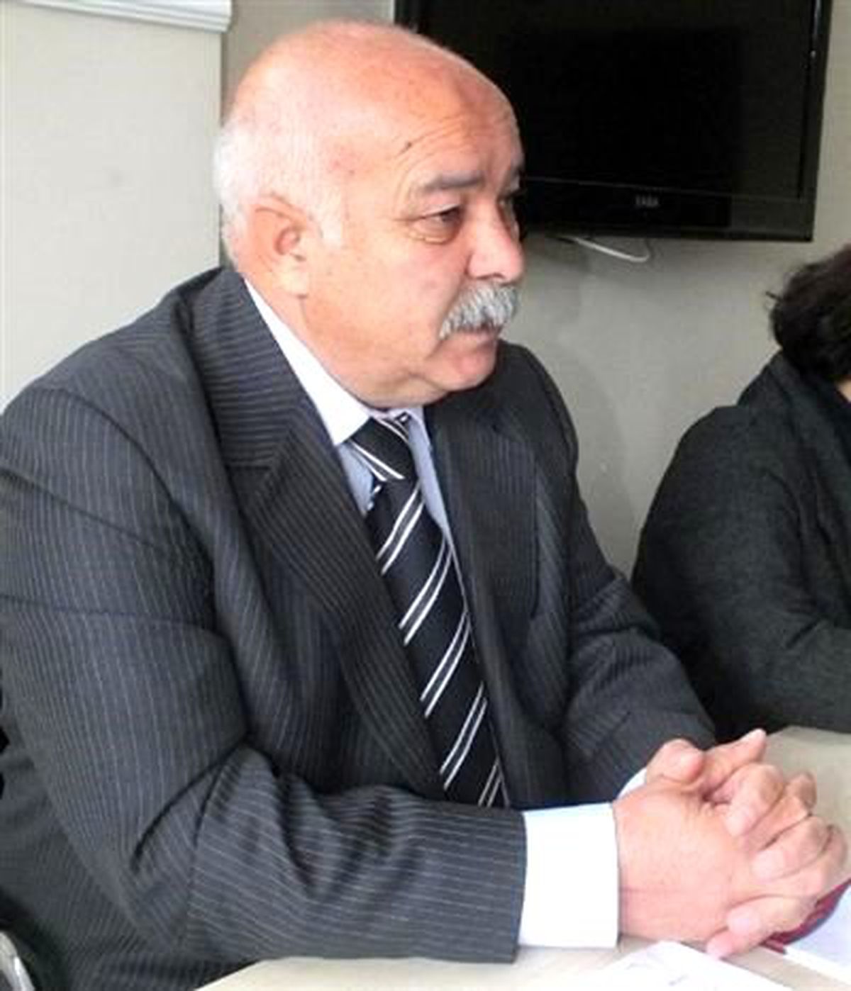 CHP İlçe Baskan Yardımcısını Bile AK Parti\'ye Üye Yazmışlar