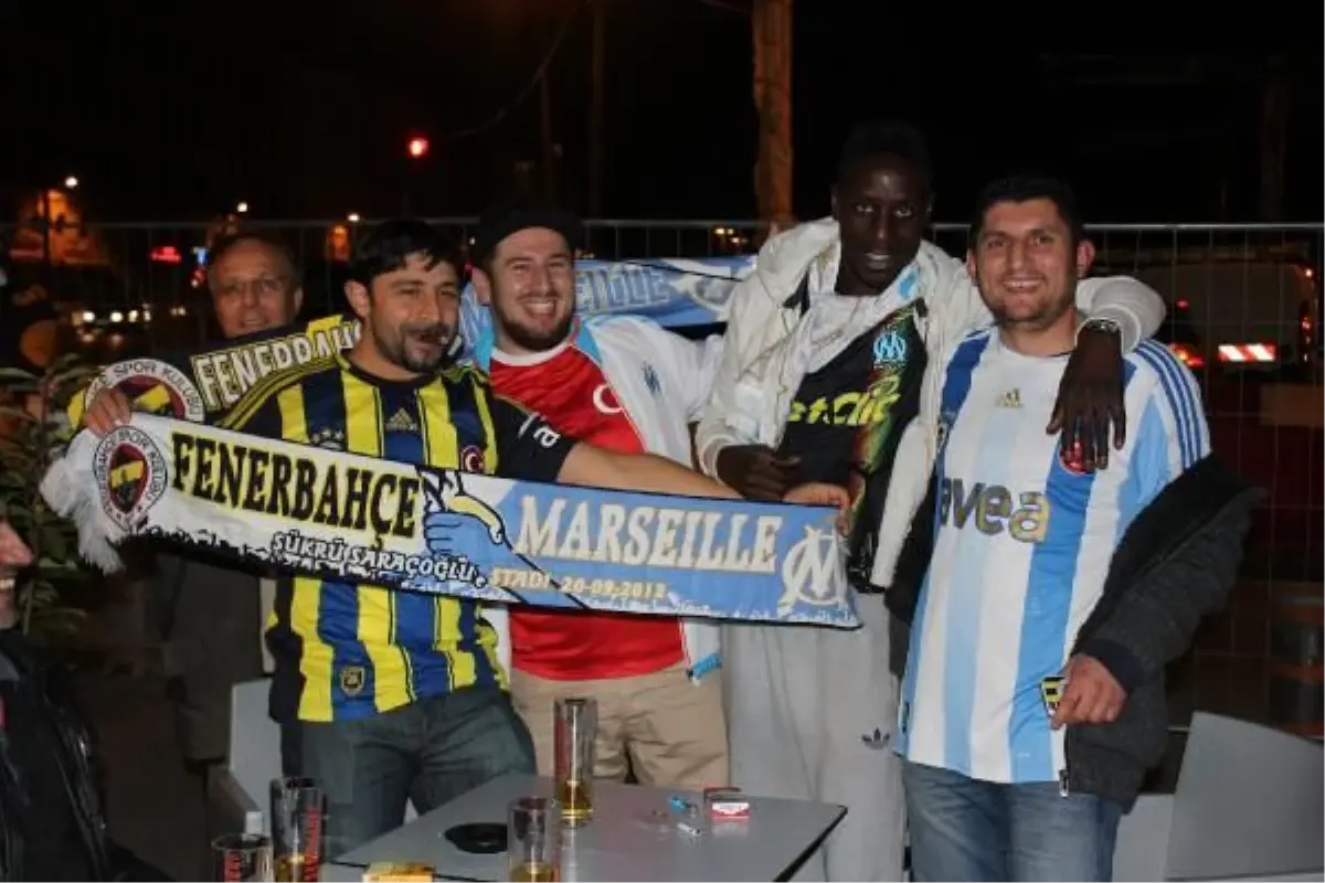 Marsilya\'da Fenerbahçe Marşı