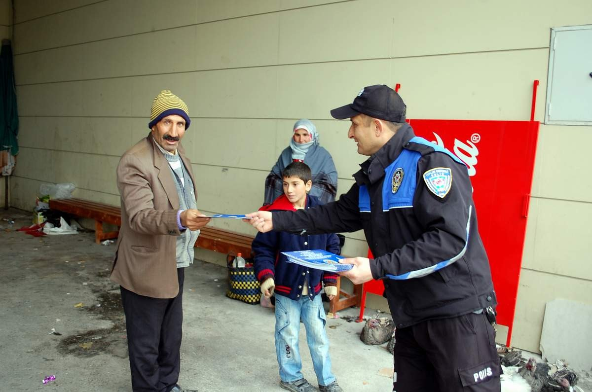 Polislerden Dolandırıcılık Uyarısı