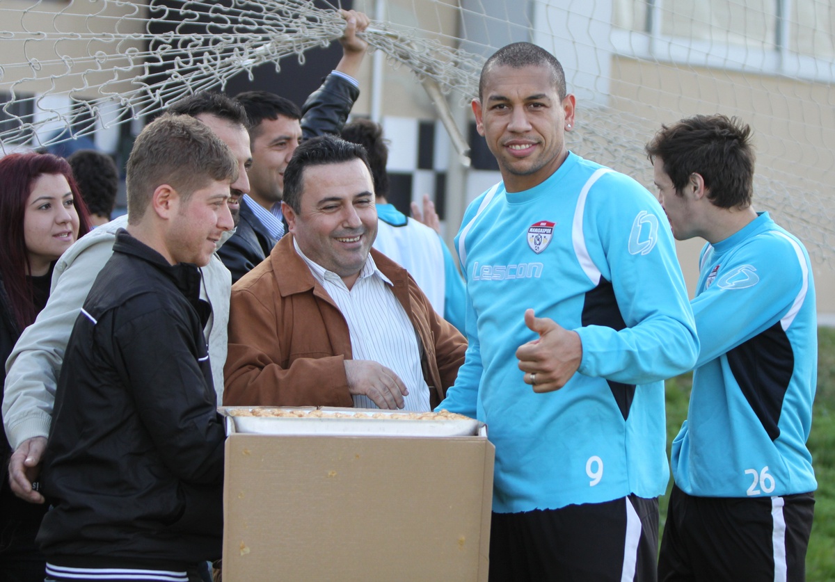Taraftarlardan Manisaspor\'a Ziyaret