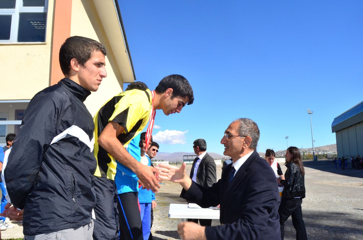 Yakutiye Halk Eğitim Merkezi\'nin Atletizm Başarısı