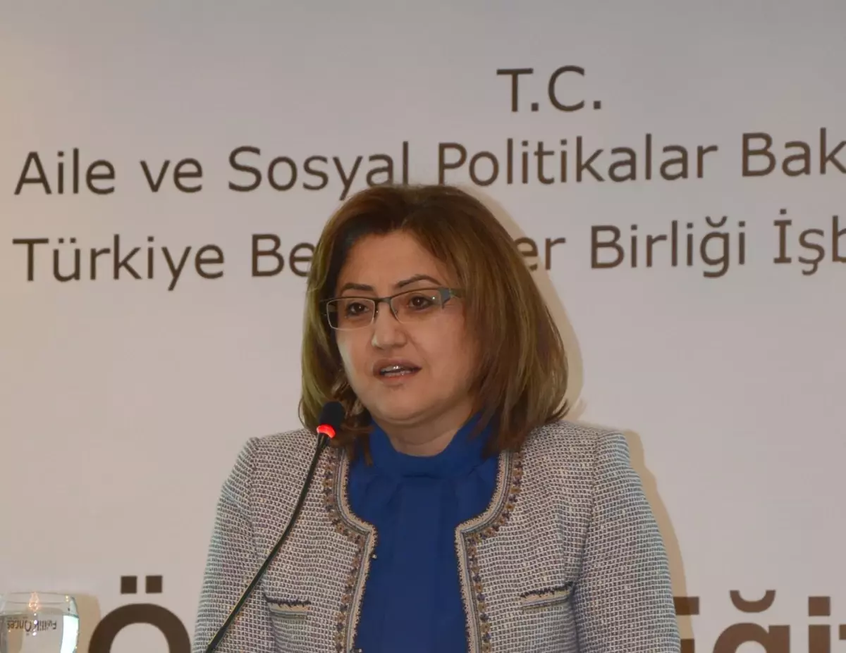 Aile ve Sosyal Politikalar Bakanı Şahin, Kocaeli\'de Açıklaması