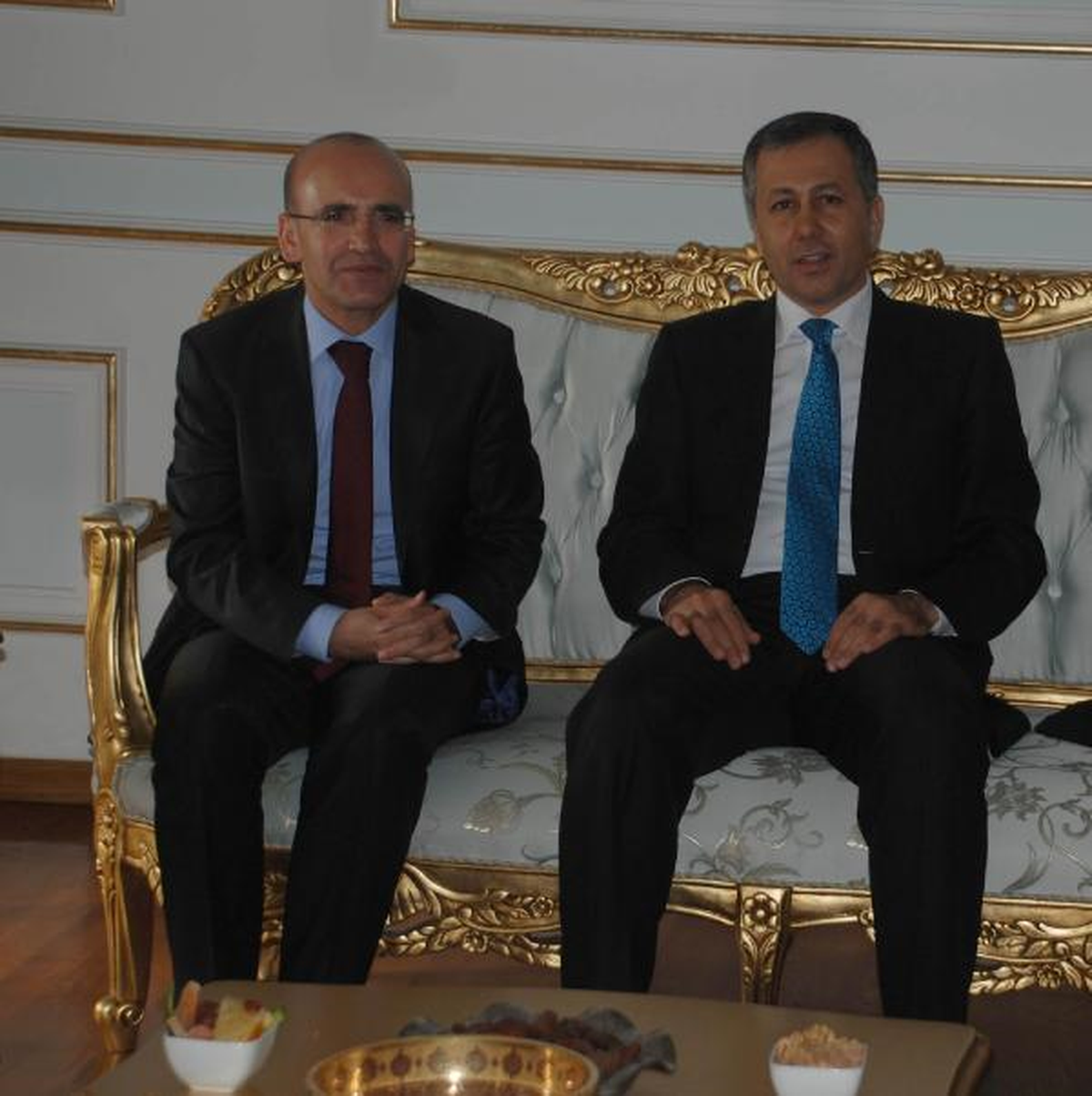 Bakan Şimşek: Türkiye Güçlü Bir Şekilde Yoluna Devam Ediyor