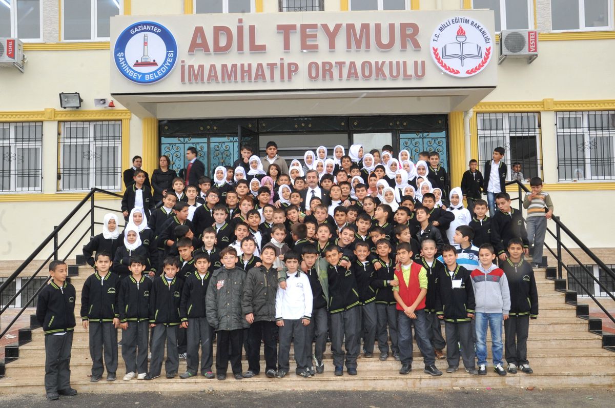 Başkan Tahmazoğlu Öğretmenleri Unutmadı