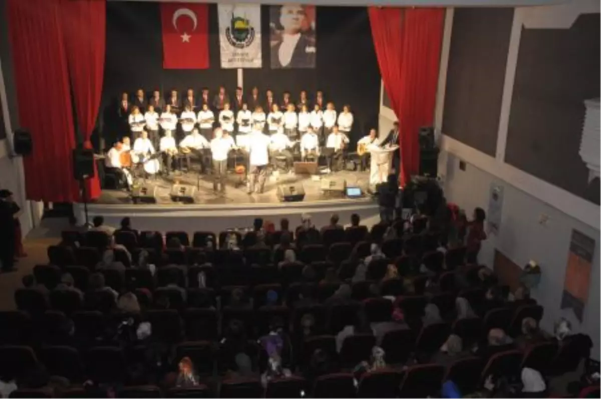 Belediye Korosundan Türkü Ziyafeti