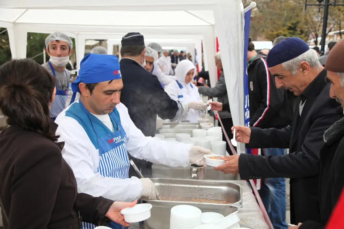 Büyükşehirden Aşure İkramı