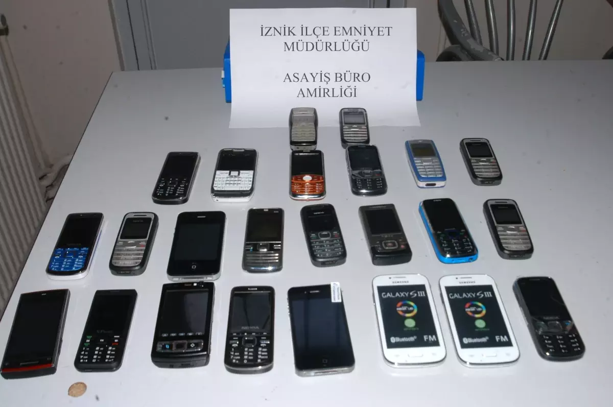 İznik\'te Kaçak Telefon Operasyonu