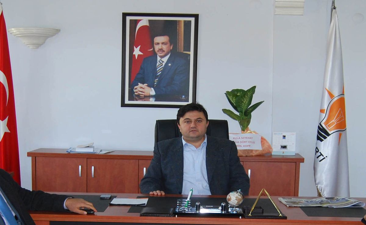 Kula Ak Parti, Öğretmenler Günü\'nü Kutladı