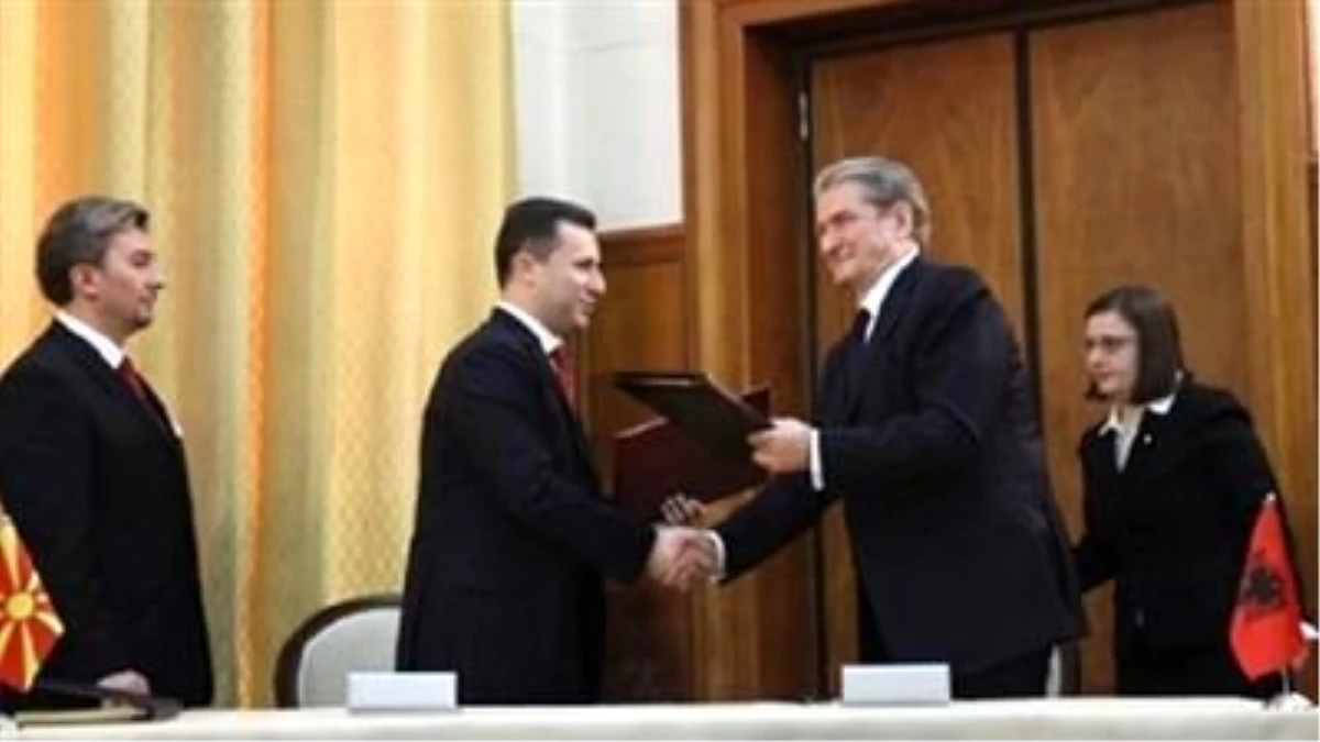 Makedonya Başbakanı Gruevskı, Arnavutluk\'ta