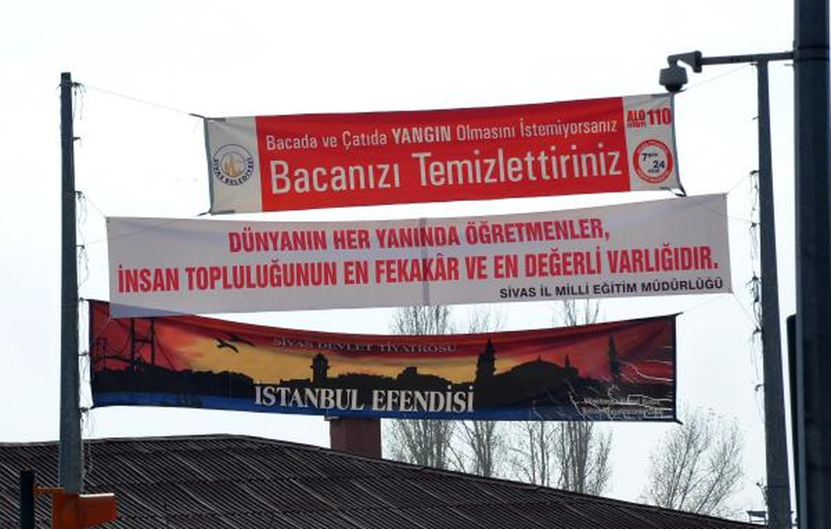 Milli Eğitim\'in Hatalı Afişi Kaldırıldı