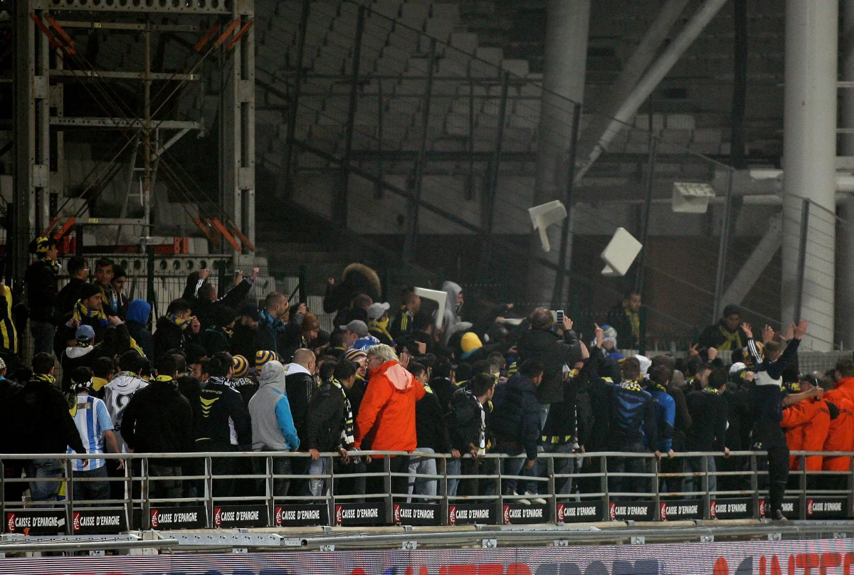 Fenerbahçe Maçında PKK Bayrağı