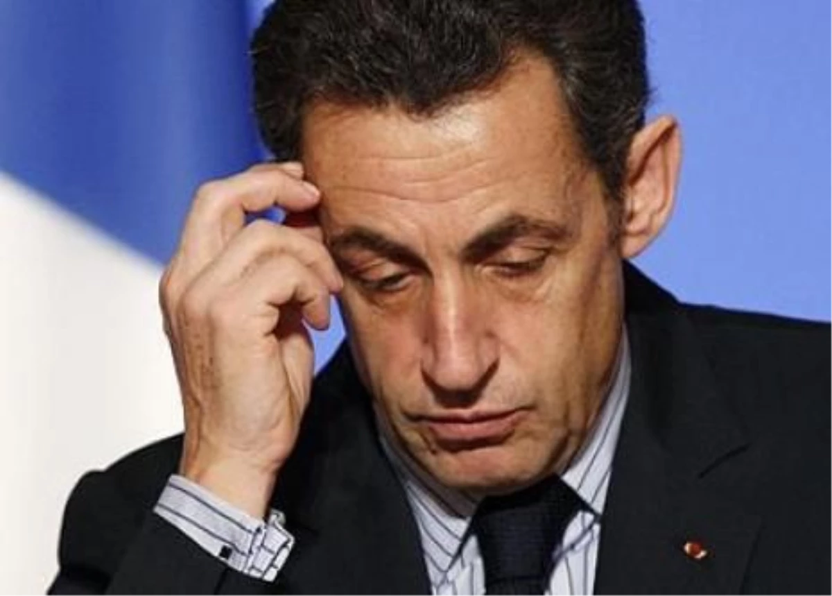 Sarkozy Yargılanmaktan Şimdilik Kurtuldu