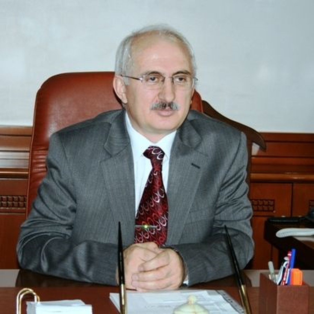 Vali Alim Barut\'tan 24 Kasım Öğretmenler Günü Mesajı