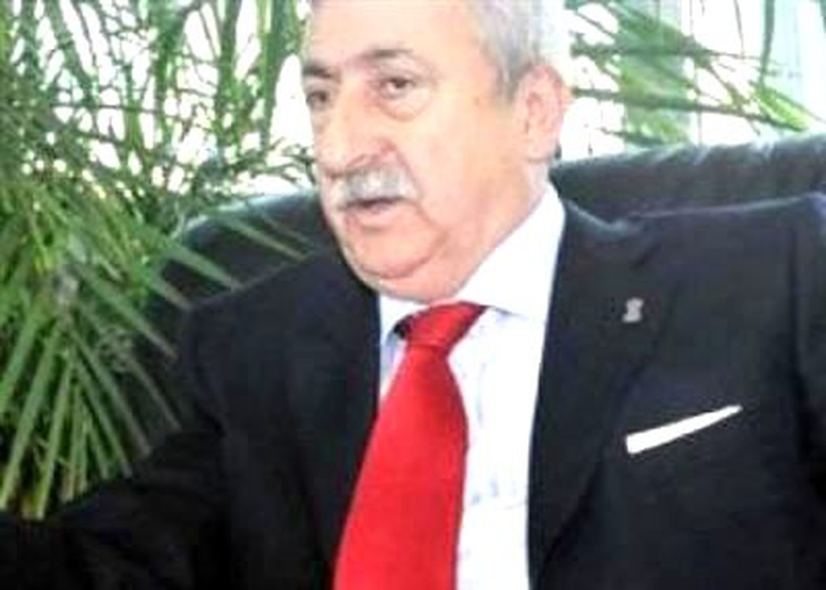 "Avm\'ler Tüm Sektörlere Zarar Veriyor"