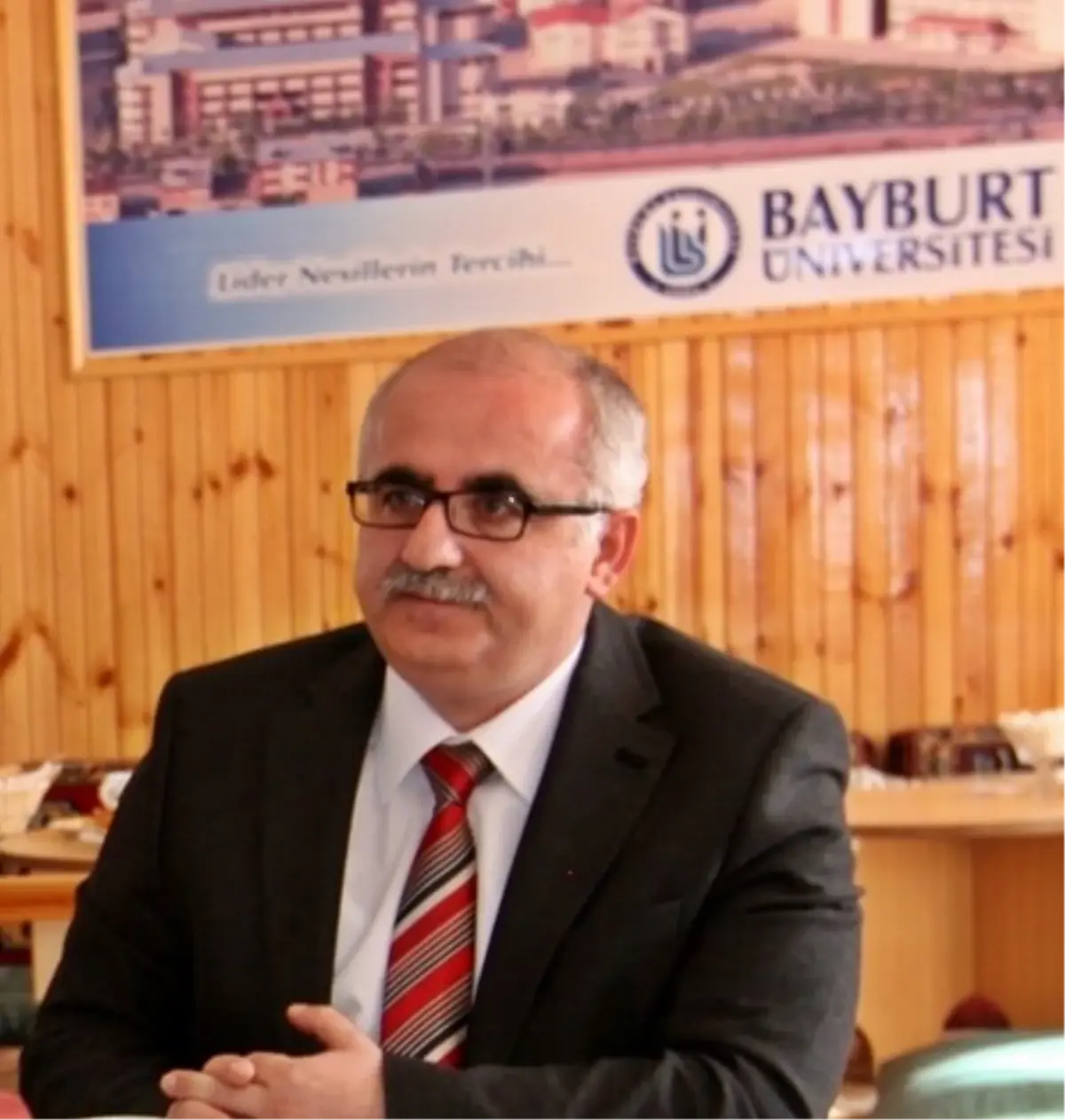 Bayburt Üniversitesi Rektörü Gökhan Budak\'tan Öğretmenler Günü Mesajı