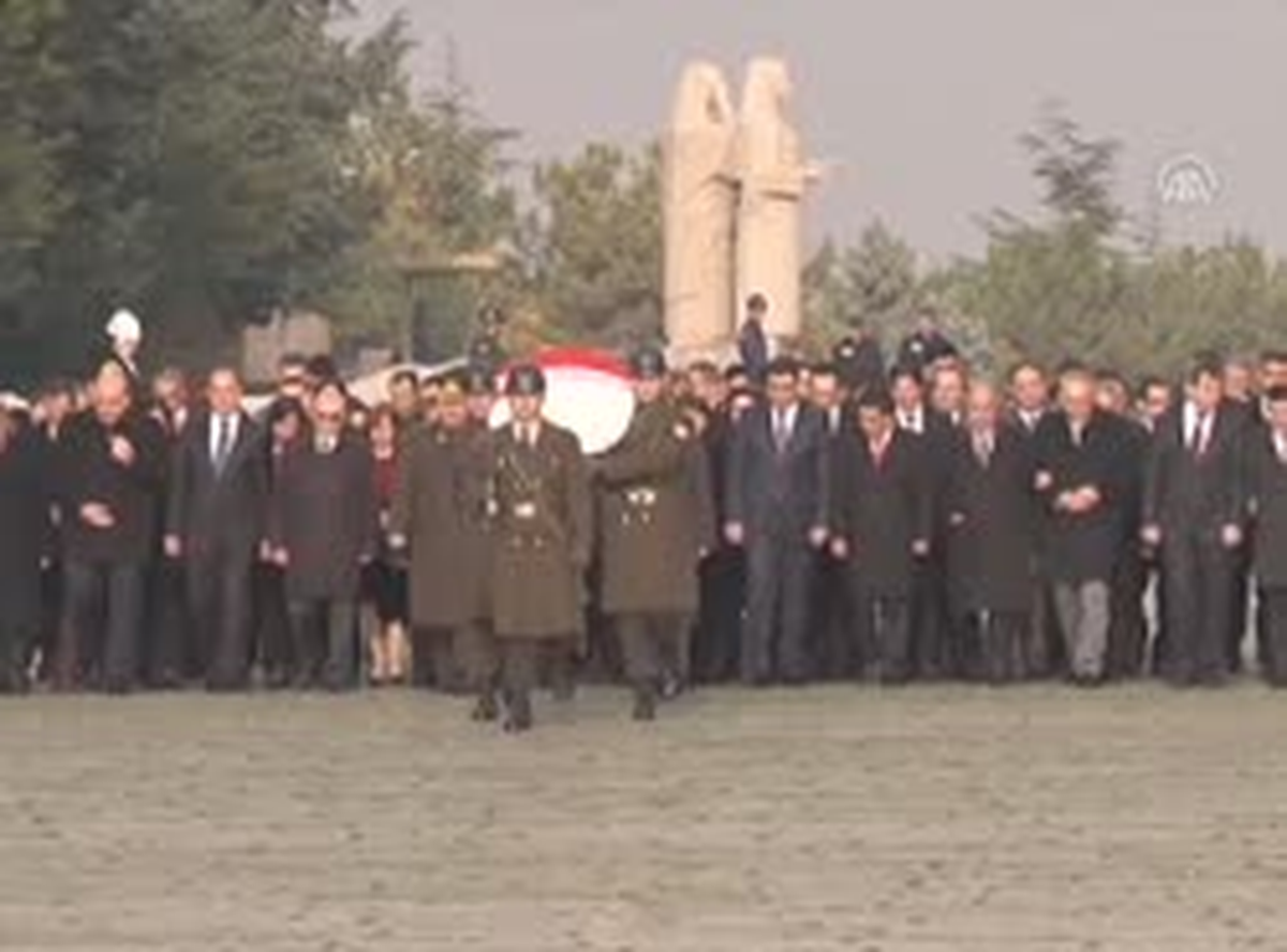 Dinçer ve Öğretmenler Anıtkabir\'de