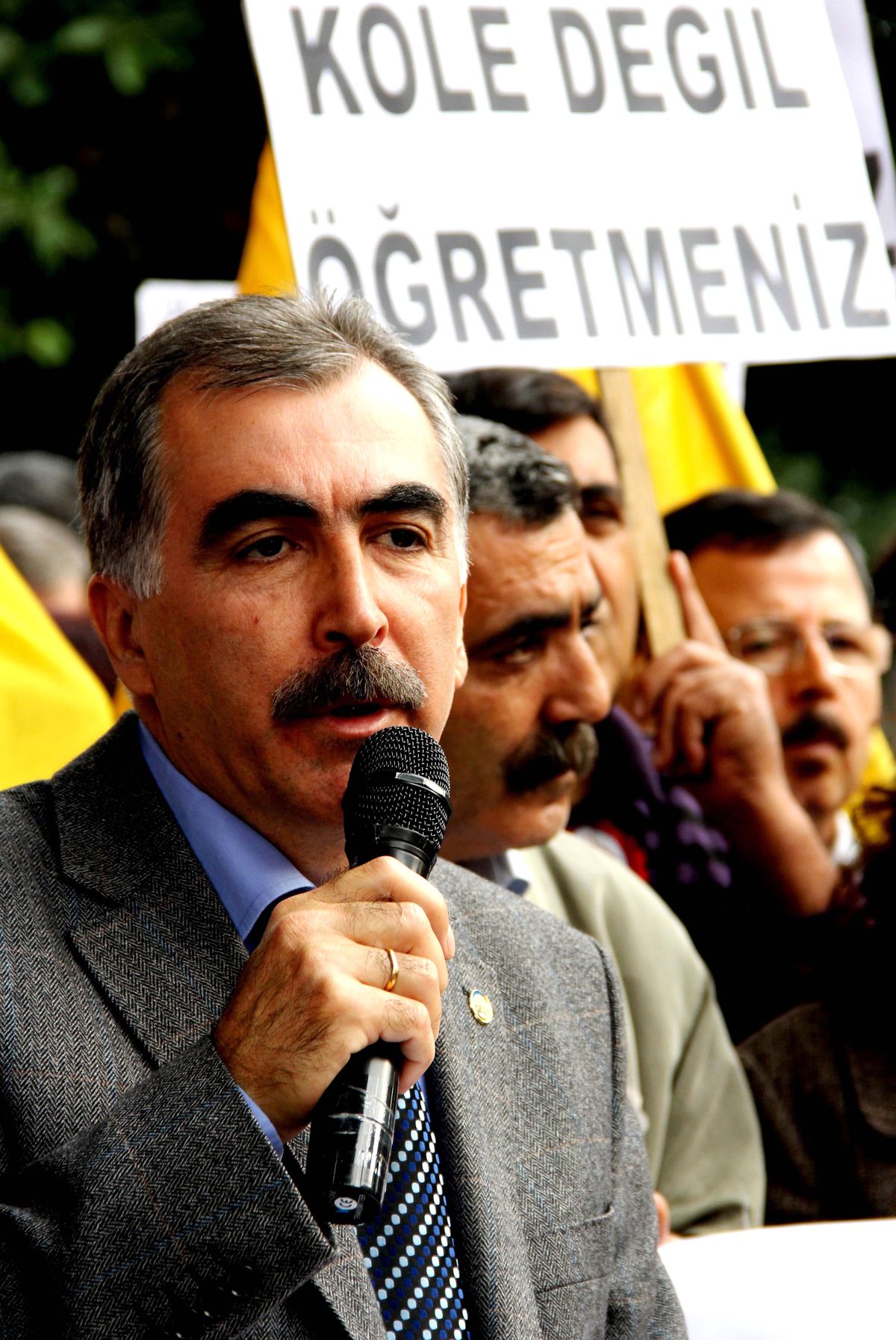 Öğretmen Adaylarından Öğretmen Günü\'nde Eylem