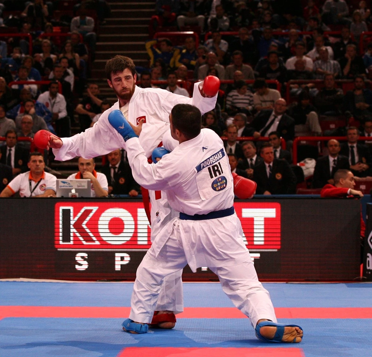 Paris\'te Devam Eden Dünya Karate Şampiyonası\'nda Kumite Artı 84 Kiloda Enes Erkan, Finalde Azeri...