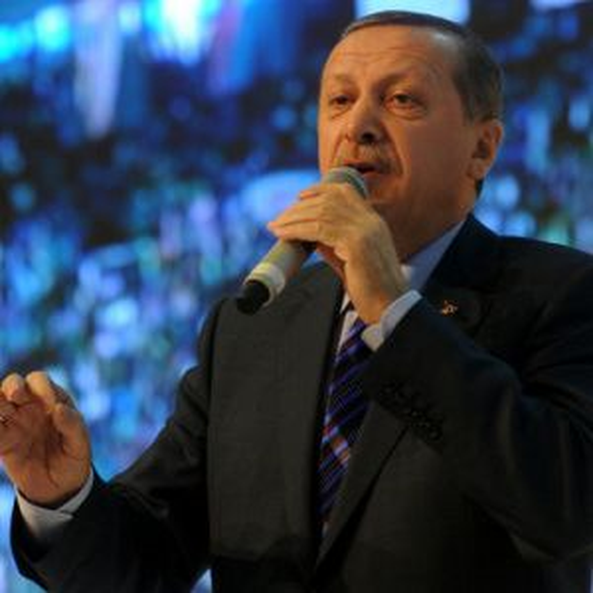 Başbakan Recep Tayyip Erdoğan, "Buradan Her Ne Şekilde Olursa, Hangi Bahaneyle Olursa Olsun,...
