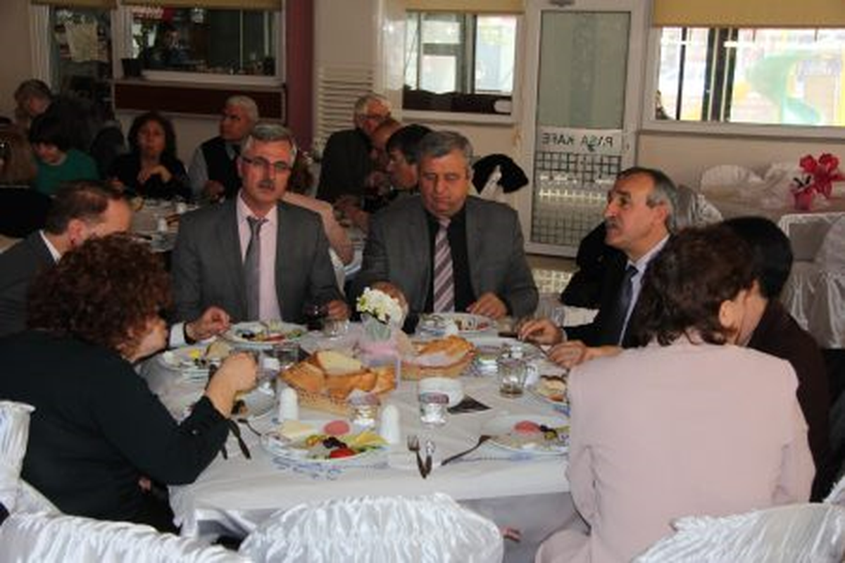 Çağlayan, "Öğretmenlerimizi Asla Unutmamalıyız"