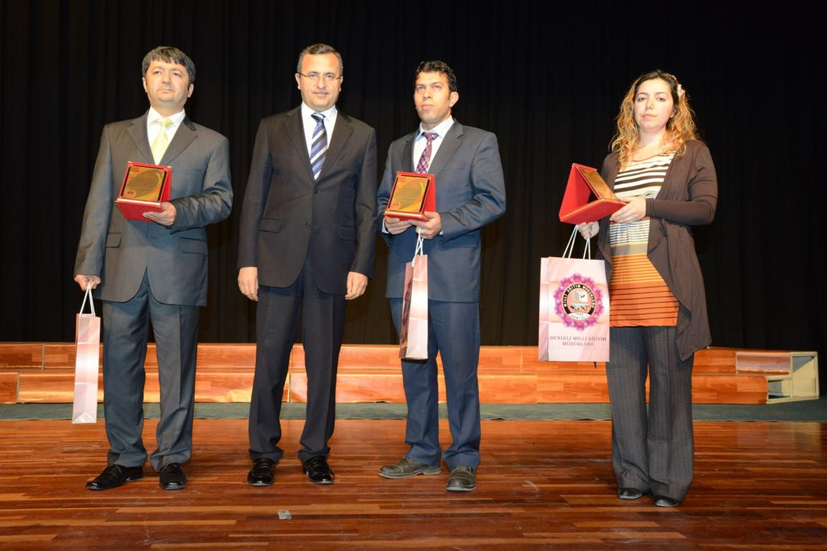 Denizli\'de 24 Kasım Öğretmenler Günü Kutlandı