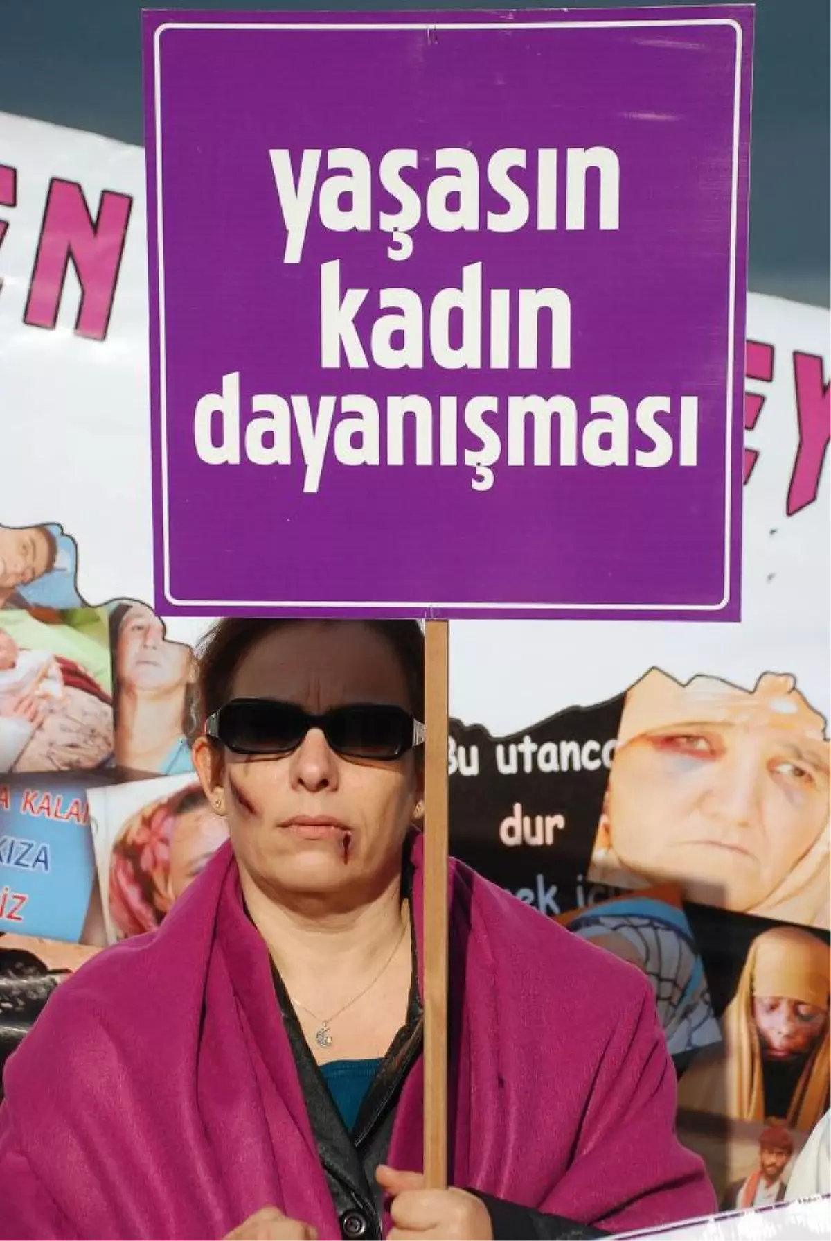 Kadına Şiddete Yürüyüşlü Protesto