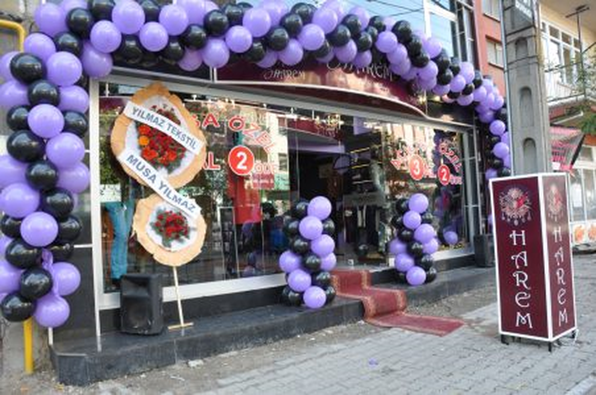 Kendi İmkanlarıyla Hayalindeki Mağazayı Açtı