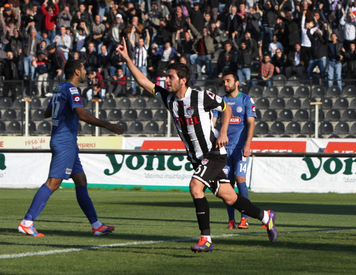 Manisaspor-Çaykur Rizespor: 2-0