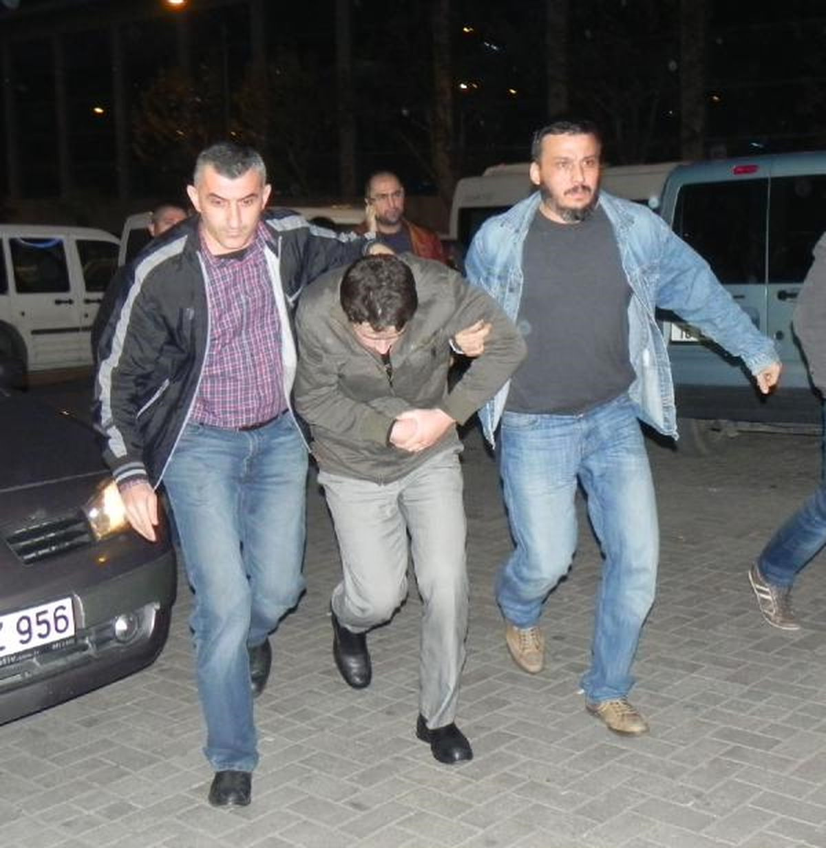 Pansiyon Görevlisini Boğazını Keserek Öldüren 17 Yaşındaki Öğrenci Adliyeye Sevk Edildi