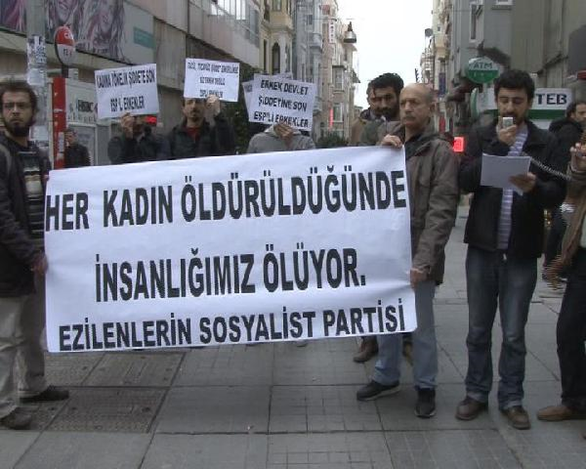 11 Erkeğin "Kadına Yönelik Şiddete Hayır" Eylemi