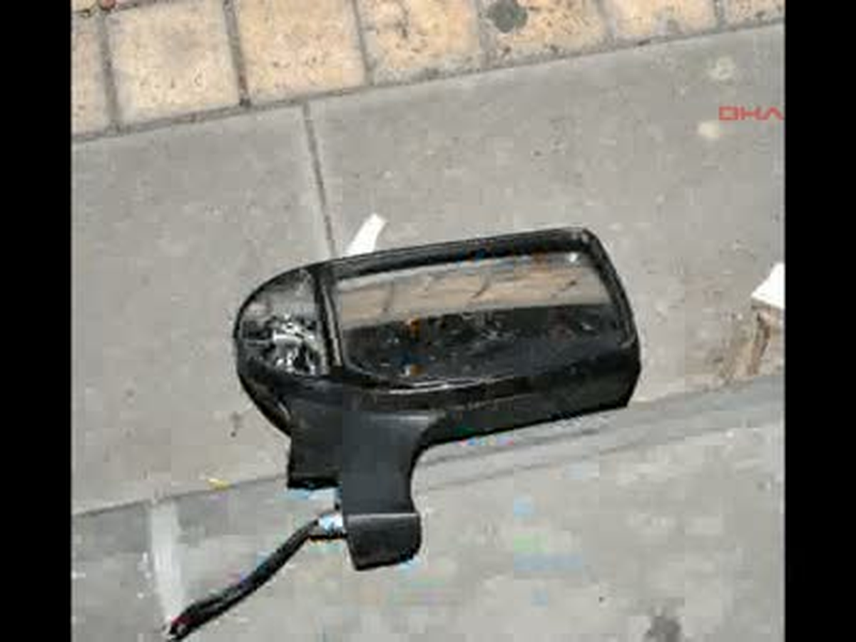 Canlı Yayın Aracına Zarar Verdiler